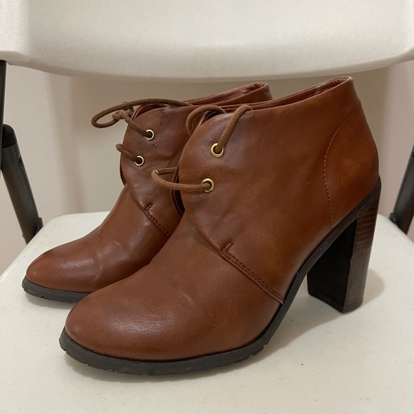 Expression Valhala Black Heeled Lace up Bootie Tan Size 8 - Picture 1 of 5